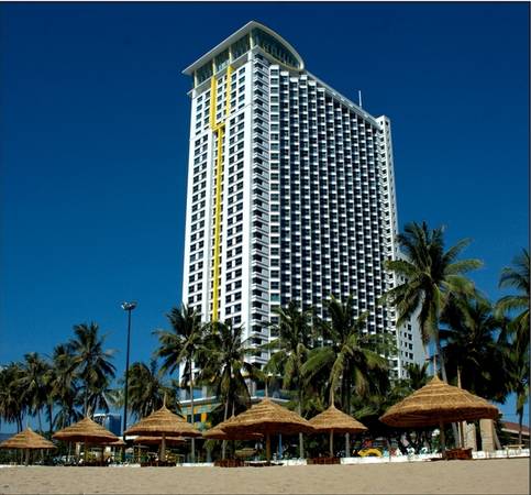 Toàn cảnh tòa nhà khách sạn Havana Nha Trang