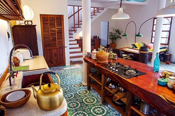 Khu vực nấu ăn với đầy đủ dụng cụ để bạn có thể trổ tài nấu nướng với những người thân yêu.