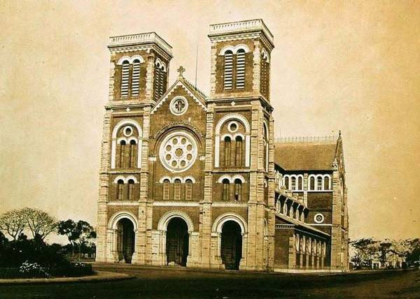 Nhà thờ Đức Bà xưa