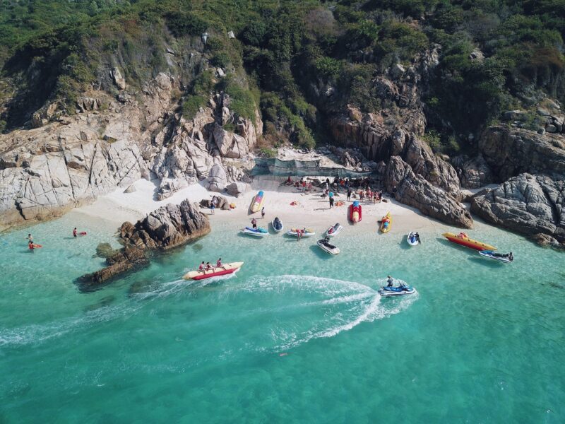Khám phá vẻ đẹp hoang sơ của đảo trong tour Bình Hưng - Nha Trang