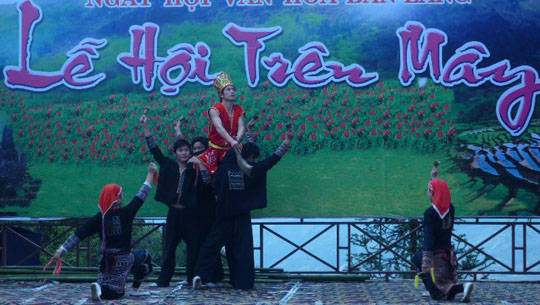Lễ hội trên mây Sapa năm 2013 tại Sa Pa
