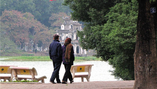 Nét đẹp Hà Nội buổi sáng sớm bên Hồ Gươm