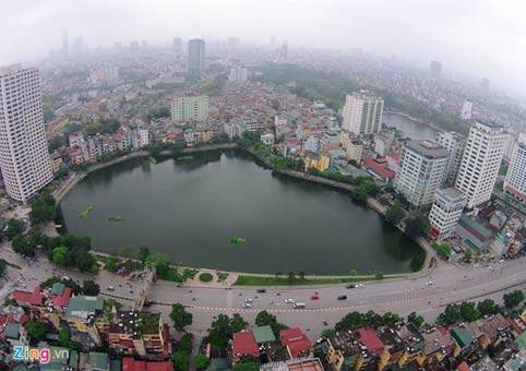 Hồ Ngọc Khánh nhìn từ trên cao