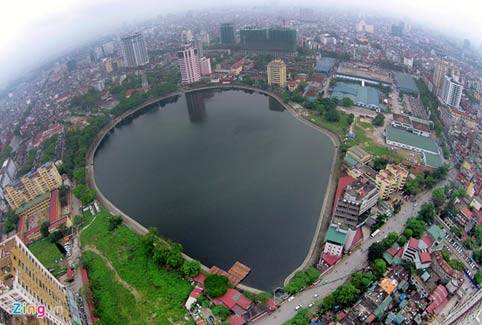 Toàn cảnh hồ Giảng Võ từ góc nhìn trên cao