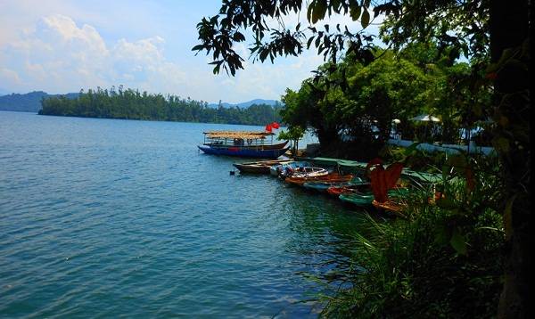 Du lịch Hồ Phú Ninh Quảng Nam không gian yên bình