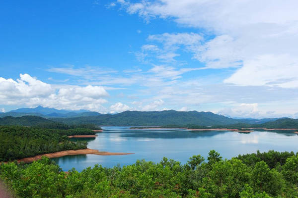 Bức tranh phong cảnh – tuyệt tác của thiên nhiên dành tặng cho Quảng Nam. Ảnh: Phuninhlake