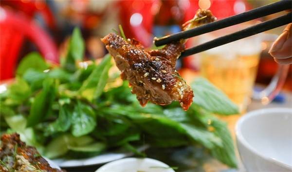 Đặc sản thịt vịt cỏ Vân Đình thơm ngon nức tiếng gần xa