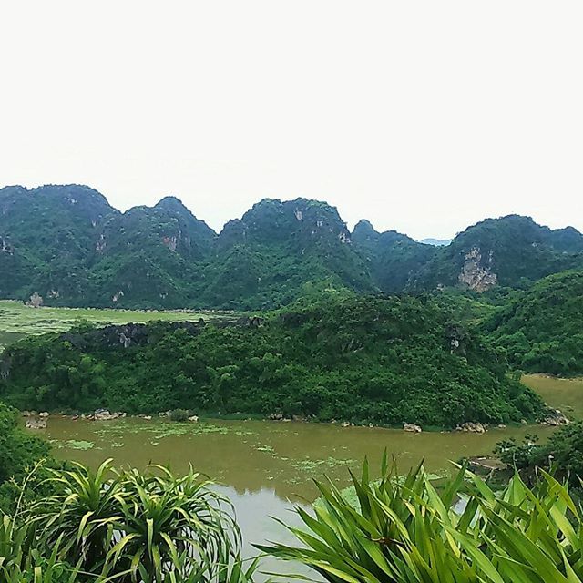 Hồ Quan Sơn không gian yên bình