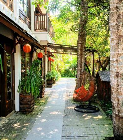 Phòng tắm sáng sủa tại khách sạn Hội An Chic Hotel