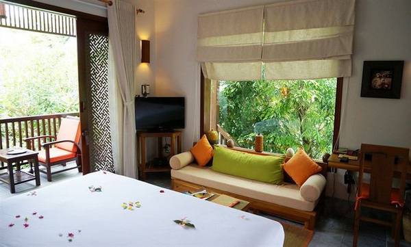 Ban công riêng tại Hội An Chic Hotel
