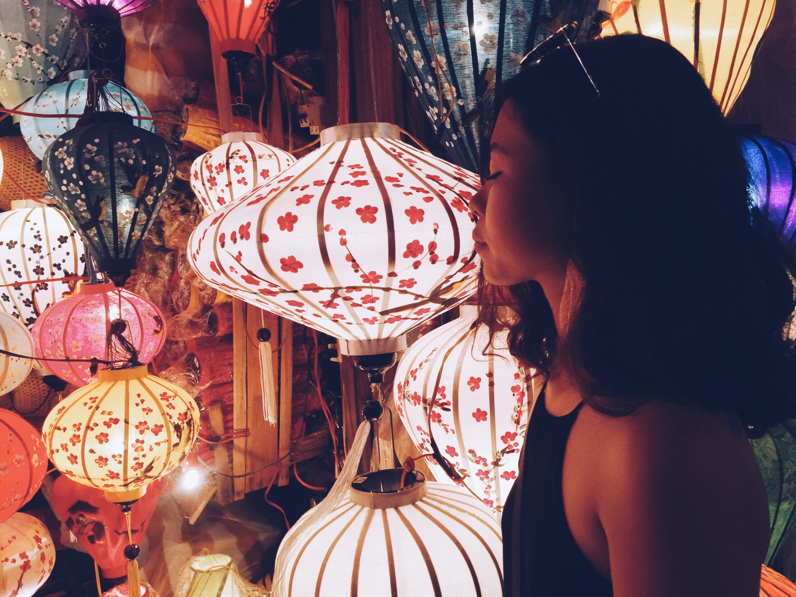 Phố cổ Hội An lung linh về đêm