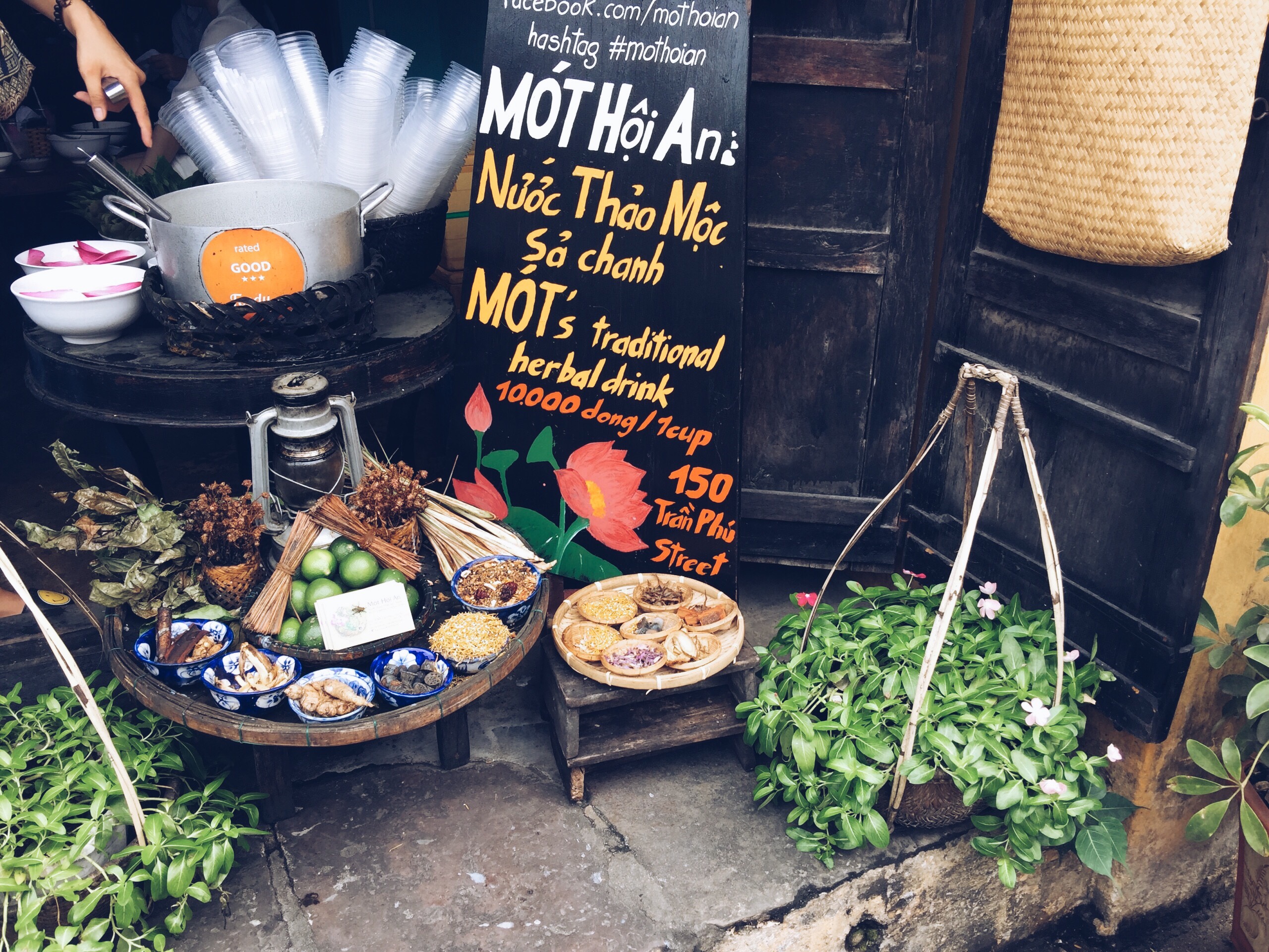 Món ăn đặc sản Hội An ngày mưa