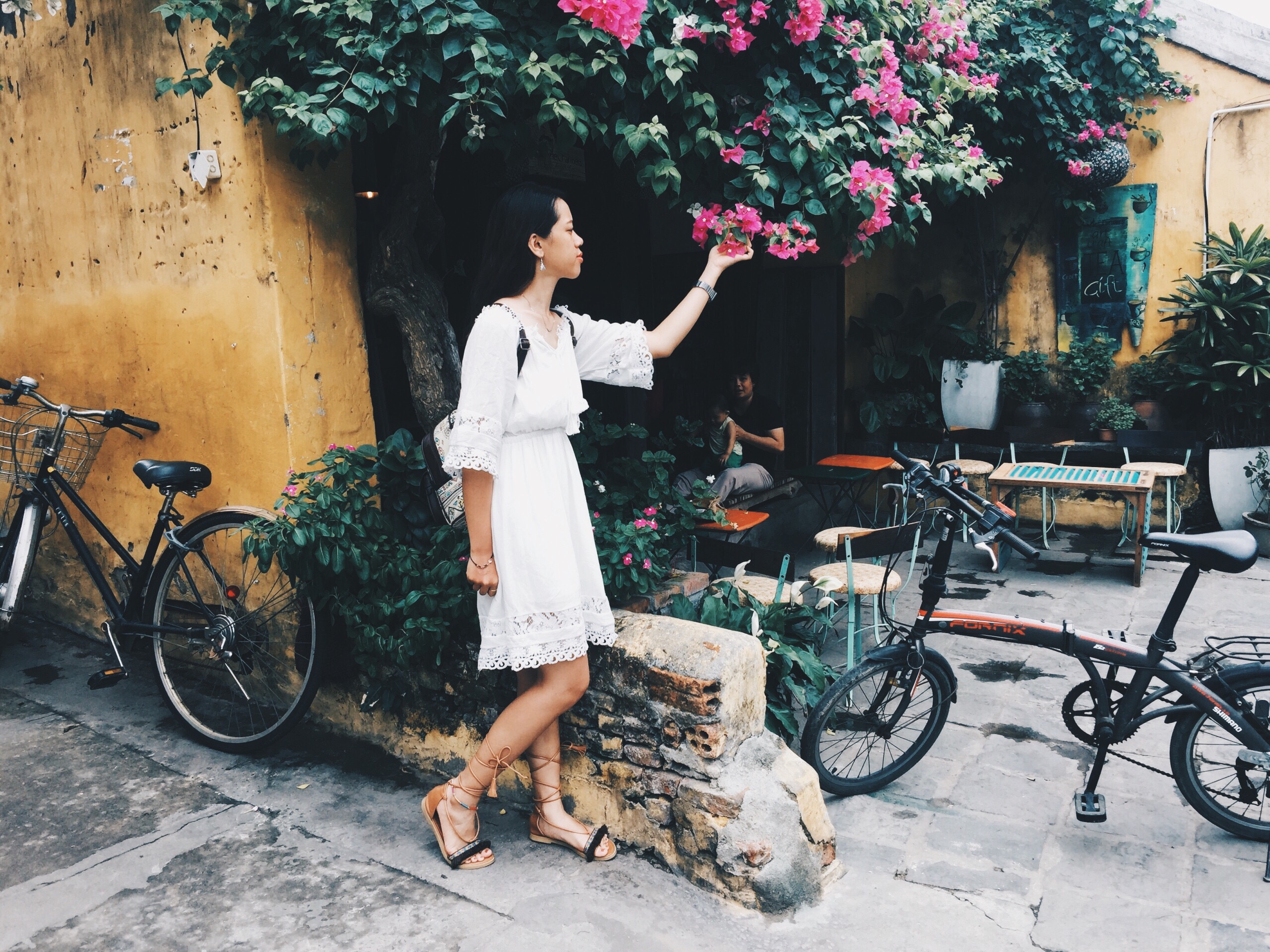 Con phố nhỏ Hội An ngày mưa