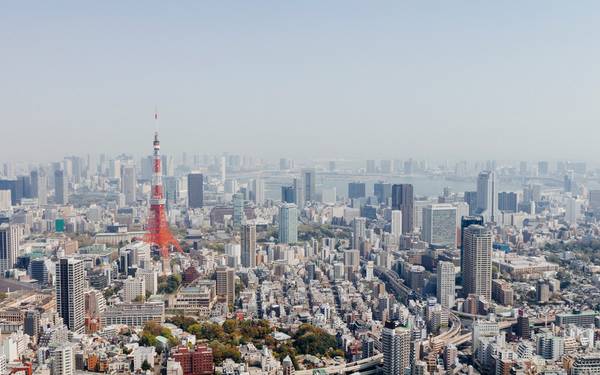 Tokyo, Nhật Bản: Thủ đô nhộn nhịp của Nhật Bản có những tòa cao ốc chọc trời, xen giữa các gian hàng thủ công và đền miếu cổ. Thành phố này nổi tiếng với ẩm thực thượng hạng và các quận thời trang như Shibuya hay Harajuku. Tokyo đạt 86,02 điểm, đứng ở vị trí số 9.