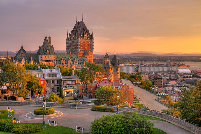Quebec Canada với carnival mùa đông lãng mạn