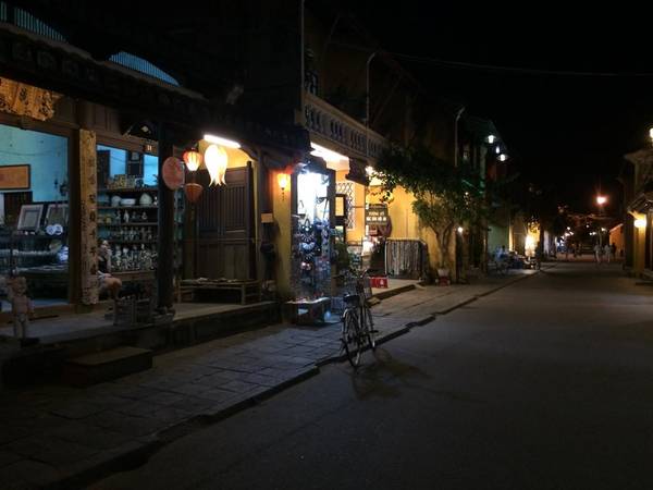 hoi-an-vang-nhu-chua-ba-danh-vi-thu-phi-ivivu10 hoi-an-vang-nhu-chua-ba-danh-vi-thu-phi-ivivu10