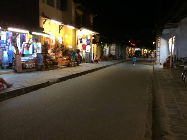 hoi-an-vang-nhu-chua-ba-danh-vi-thu-phi-ivivu14 hoi-an-vang-nhu-chua-ba-danh-vi-thu-phi-ivivu14