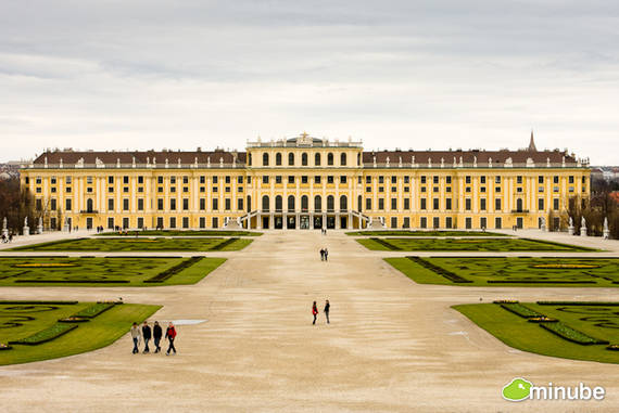 Vienna, Áo với cung điện đẹp và quán cà phê thanh lịch