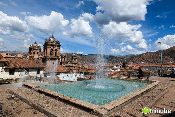 Cusco, Peru với đền đài lịch sử và cửa ngõ Andes