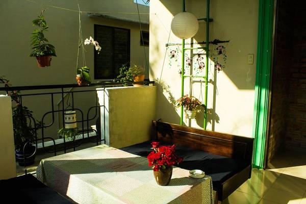 Màu sắc tươi sáng của homestay Huế