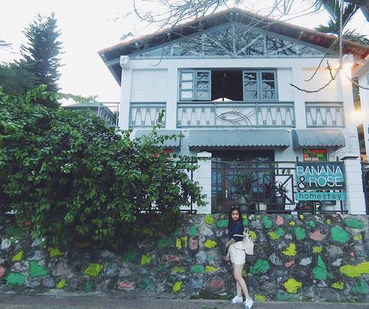 Homestay Hạ Long Banana and Rose view hồ bơi
