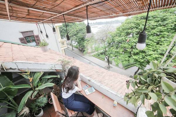 Homestay Hà Nội ban công xinh xắn