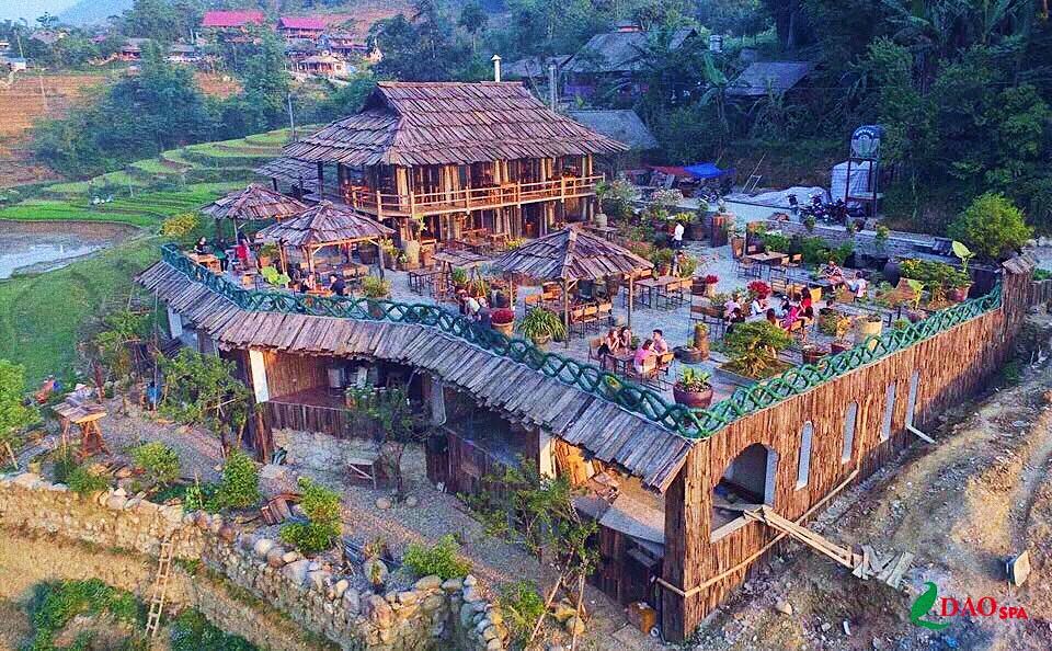 Homestay Sapa view núi tại Lá Dao Spa & Coffee House