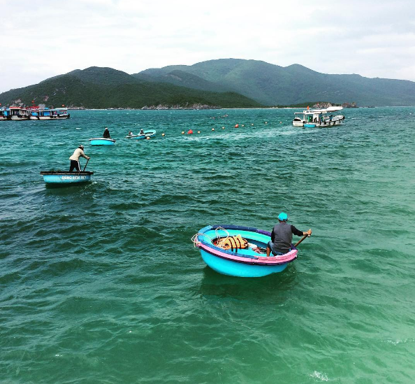 Trải nghiệm bơi lội và lặn biển tại Hòn Mun