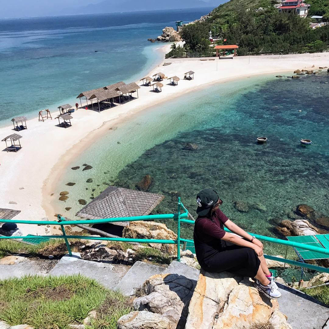 Khám phá bãi tắm Đôi độc đáo tại hòn Nội Nha Trang