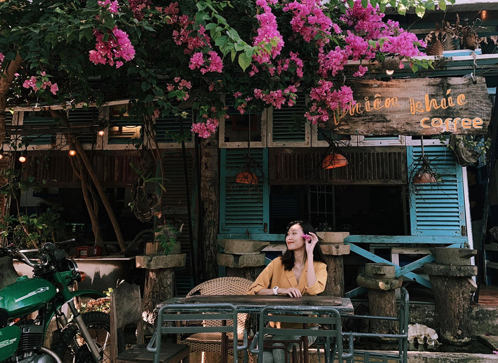 Quán cà phê đồ cũ Côn Đảo