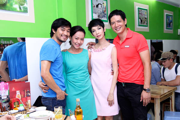 Từ trái sang: Quý Bình, Hồng Ánh, Xuân Lan, Bình Minh.