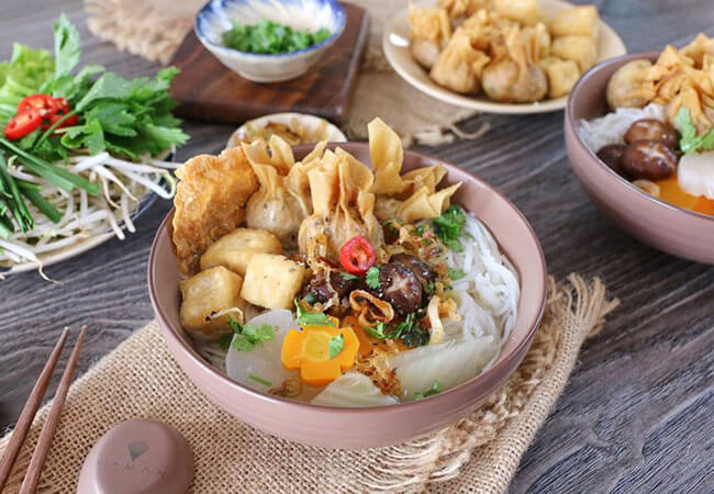 Tô hủ tiếu chay hoàn chỉnh thơm ngon