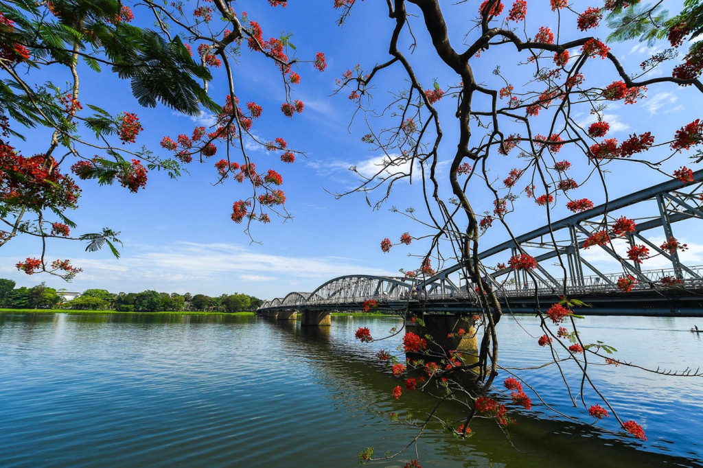 Nghi lễ dâng trà cho sông Hương thơ mộng tại Cố đô