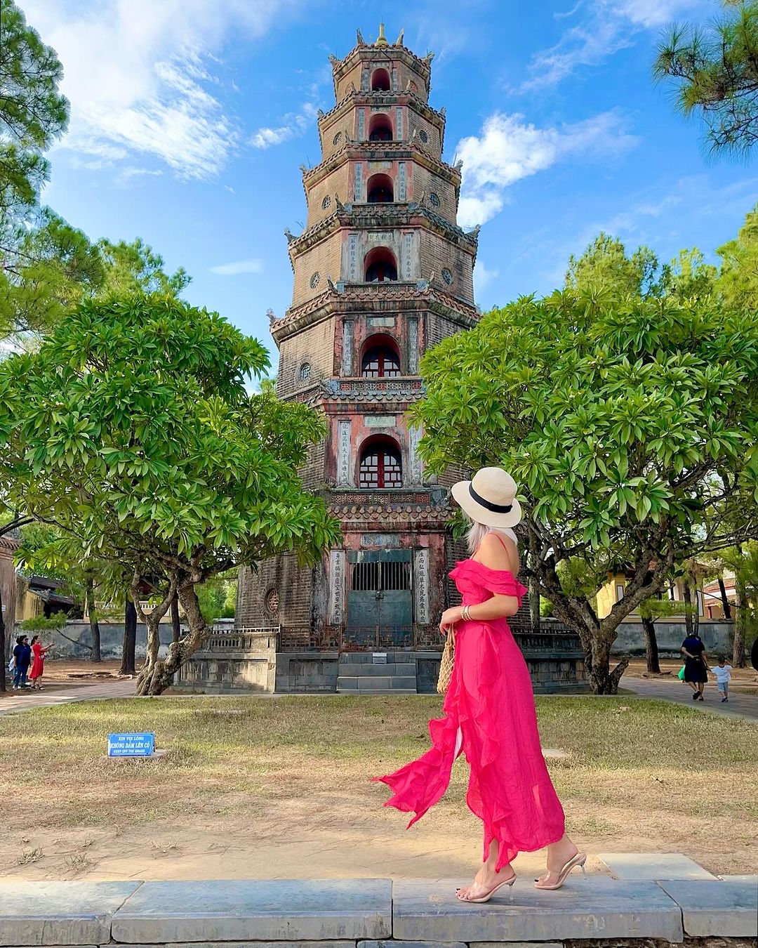 Chùa Thiên Mụ trong du lịch Huế 3N2Đ