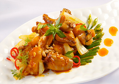 Hướng dẫn cách làm món ếch xào hành tây thơm ngon cho ngày hè oi bức