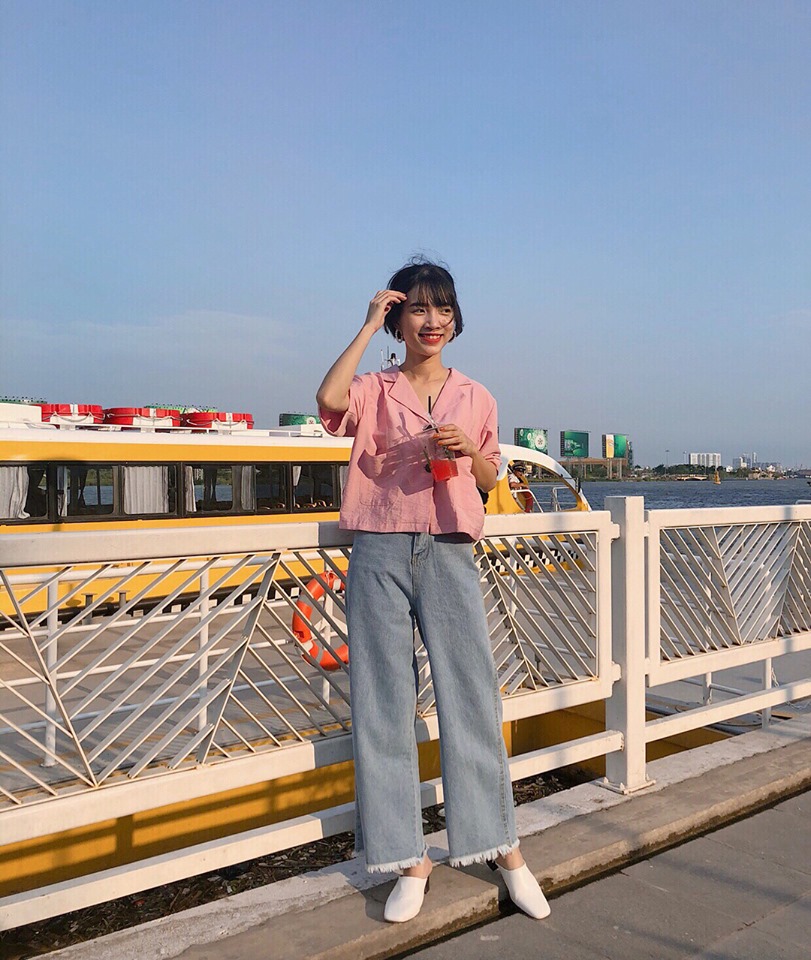 Water Bus Sài Gòn cập bến