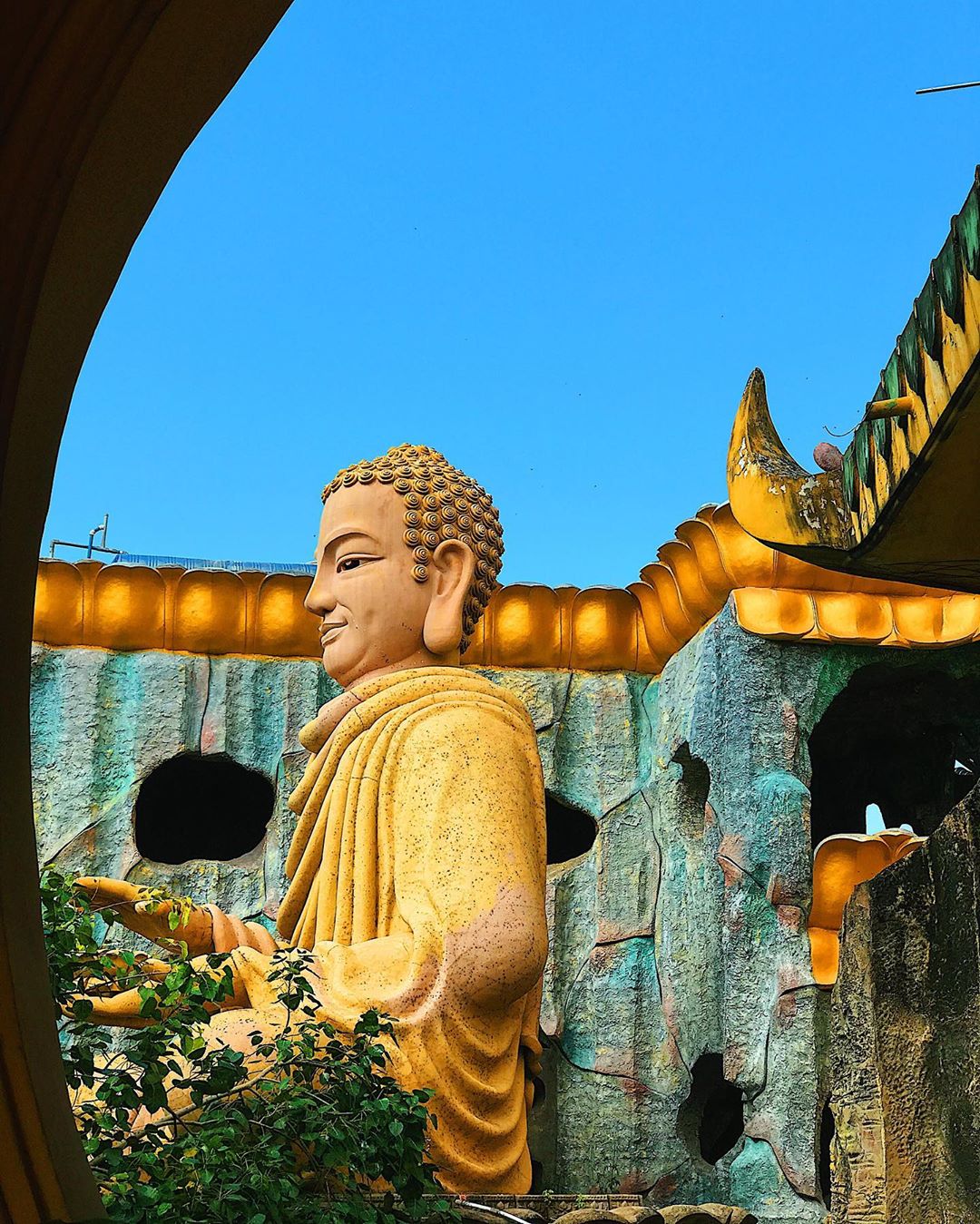 Thác nước tại chùa Kỳ Quang 2 Sài Gòn