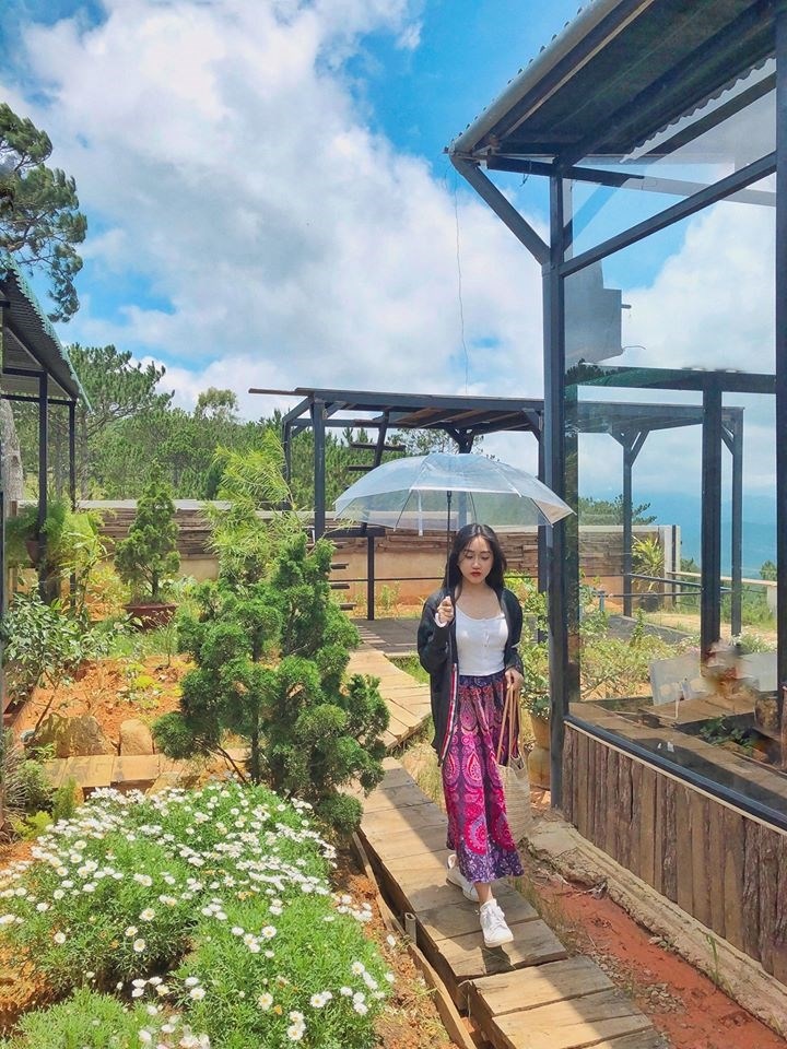 Không gian check-in Lò Sấy Coffee Đà Lạt