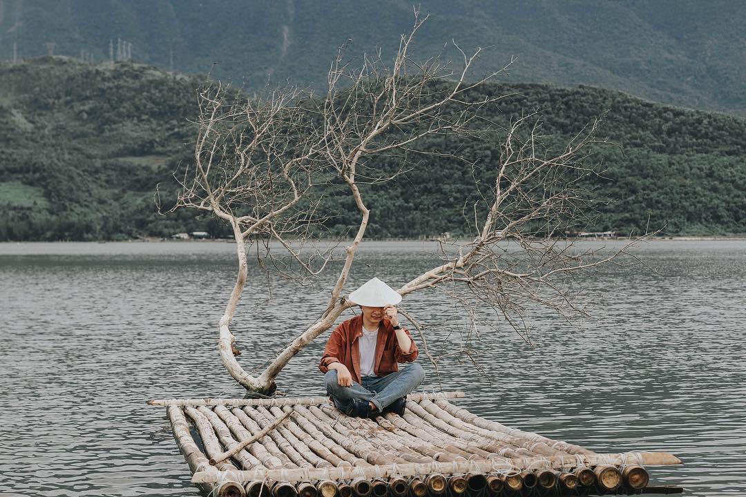 Khung cảnh non nước hữu tình tại Tuyệt Tình Cốc