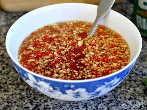 Nước chấm chua ngọt cho cá diêu hồng chiên xù