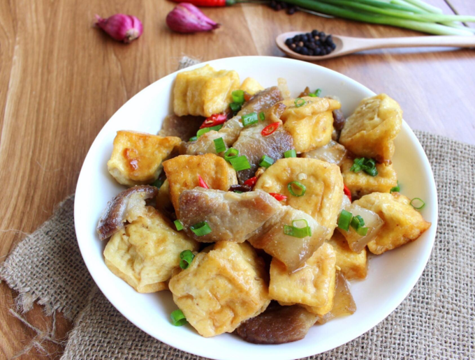 Món thịt kho đậu hũ hoàn chỉnh thơm ngon