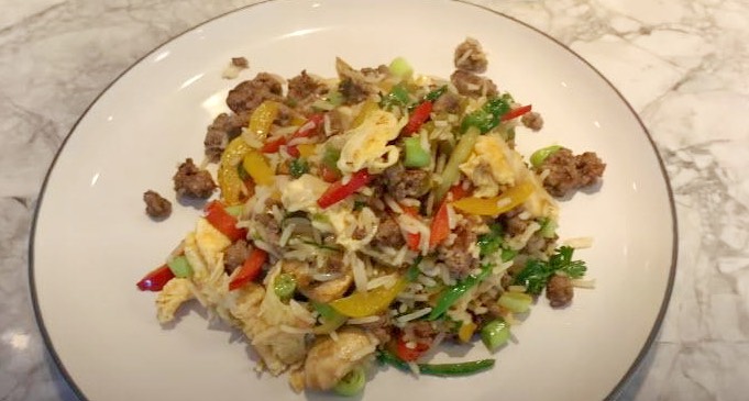 Hướng dẫn nấu món cơm rang thịt bò đơn giản từ vua đầu bếp Gordon Ramsay