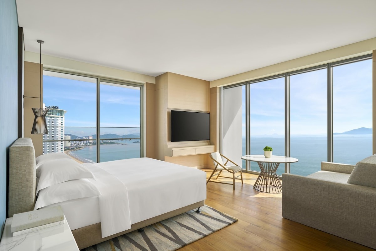 Không gian phòng nghỉ tại Hyatt Regency Nha Trang