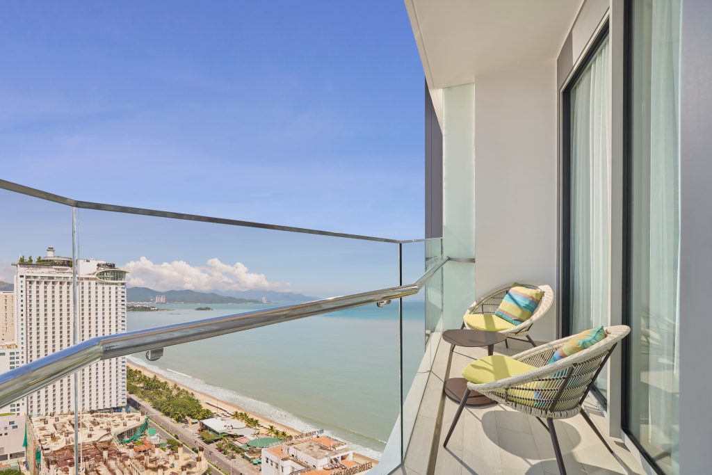 Ban công nhìn ra biển tại Hyatt Regency Nha Trang