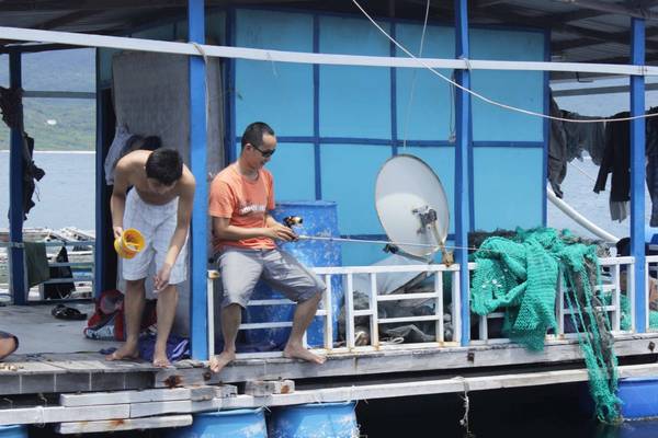 Hoạt động vui chơi giải trí trên biển đảo Bình Hưng