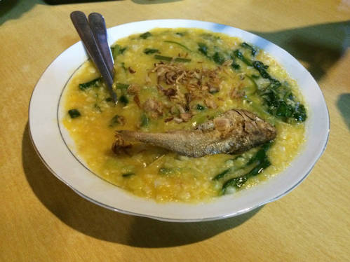 Bubur Ayam - món ăn đường phố Indonesia bổ dưỡng