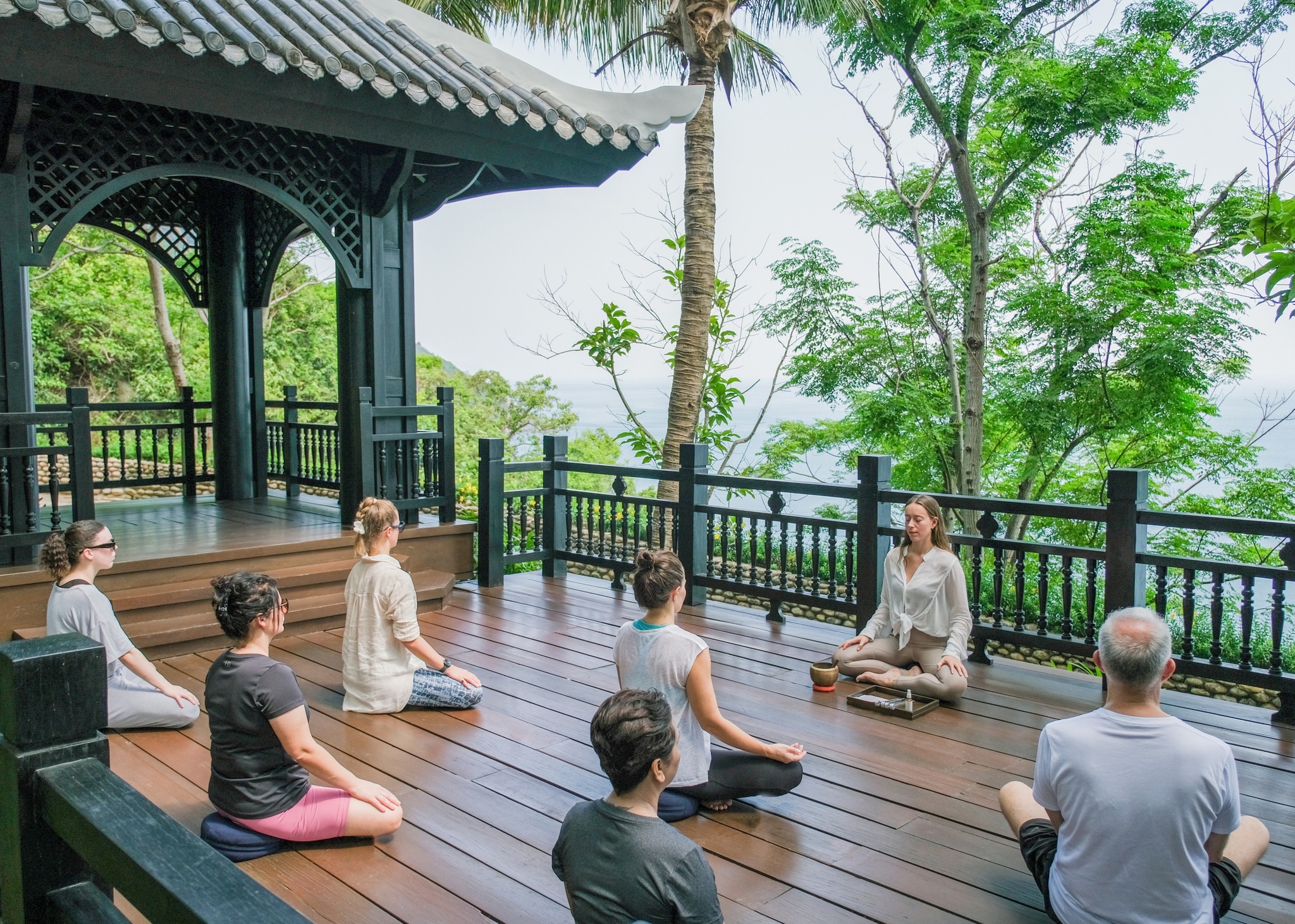 Lớp học Yoga và Thiền tại InterContinental Đà Nẵng Resort