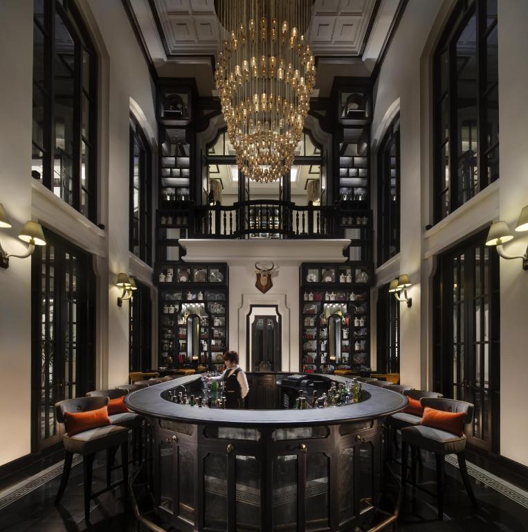 Quán bar Buffalo InterContinental Đà Nẵng Sun Peninsula Resort