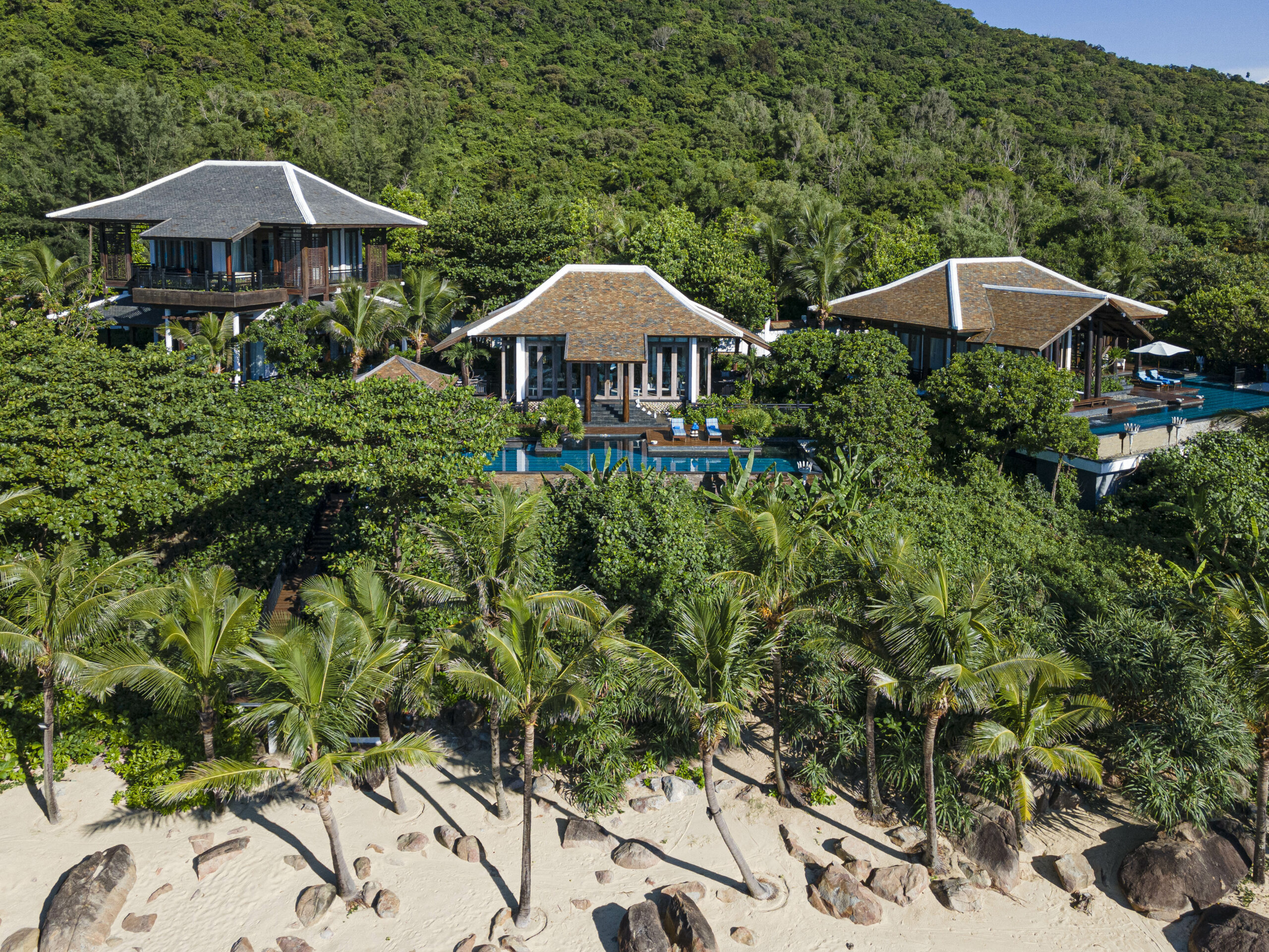 intercontinental-danang-sun-peninsula-resort-ivivu2