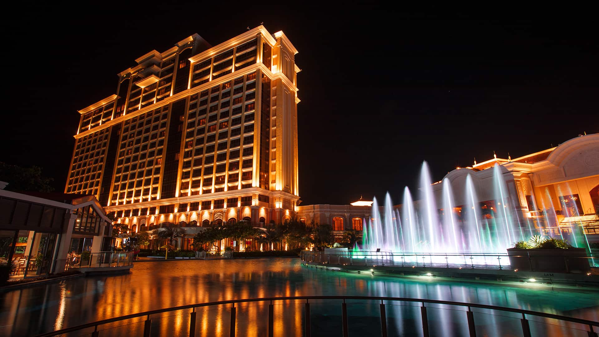 InterContinental -Grand -Hồ- Tràm -ivivu